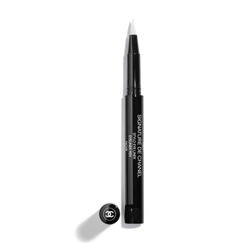 signature de Chanel eyeliner cartridge